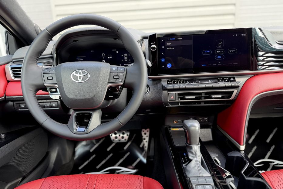 Продам Toyota Camry XSE HEV e-CVT AWD 2024 года в Киеве