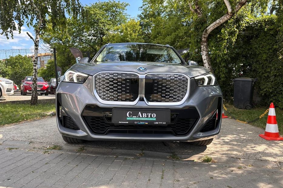 Продам BMW iX1 30L M-Package 2023 года в Черновцах