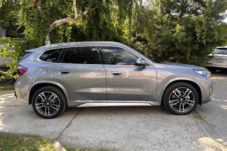 Продам BMW iX1 30L M-Package 2023 года в Черновцах