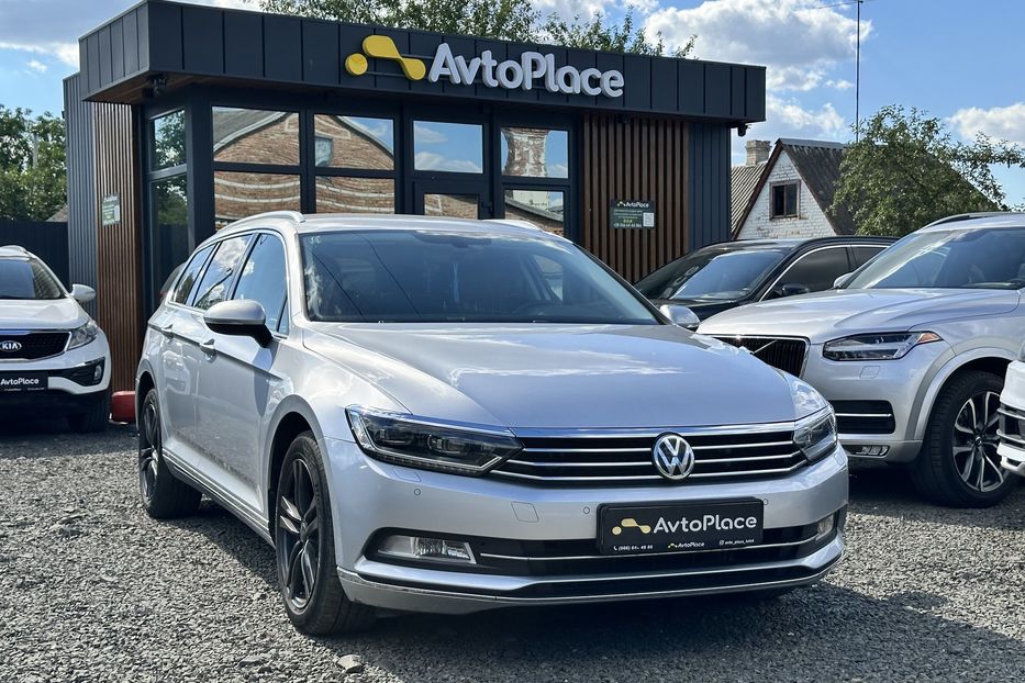 Продам Volkswagen Passat B8 2018 года в Луцке