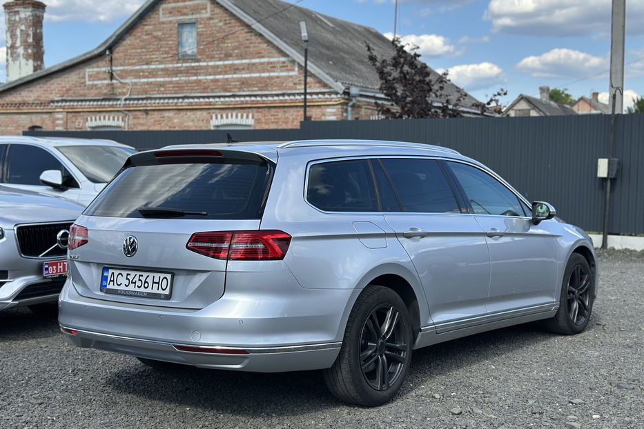 Продам Volkswagen Passat B8 2018 года в Луцке