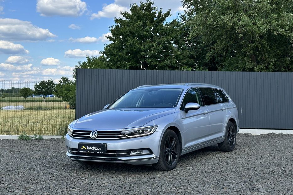 Продам Volkswagen Passat B8 2018 года в Луцке