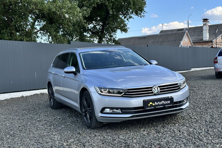 Продам Volkswagen Passat B8 2018 года в Луцке