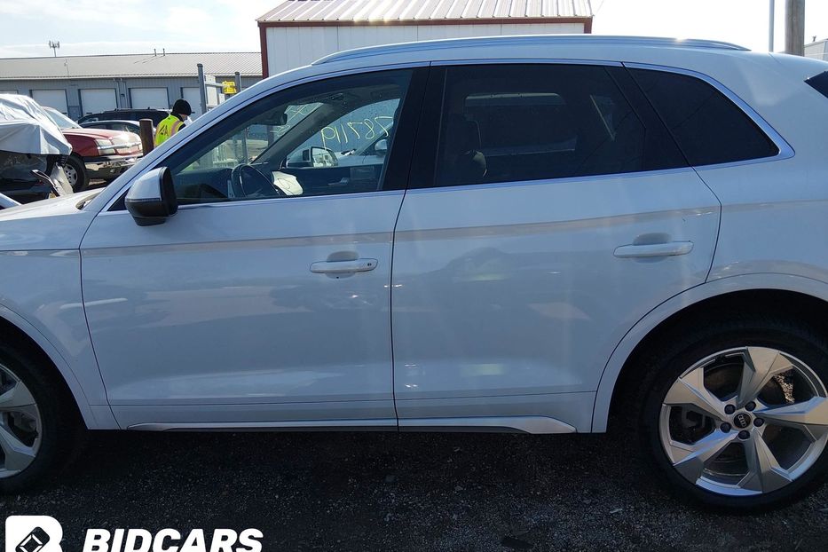 Продам Audi Q5  Premium Plus 45 Quattro  2021 года в Львове