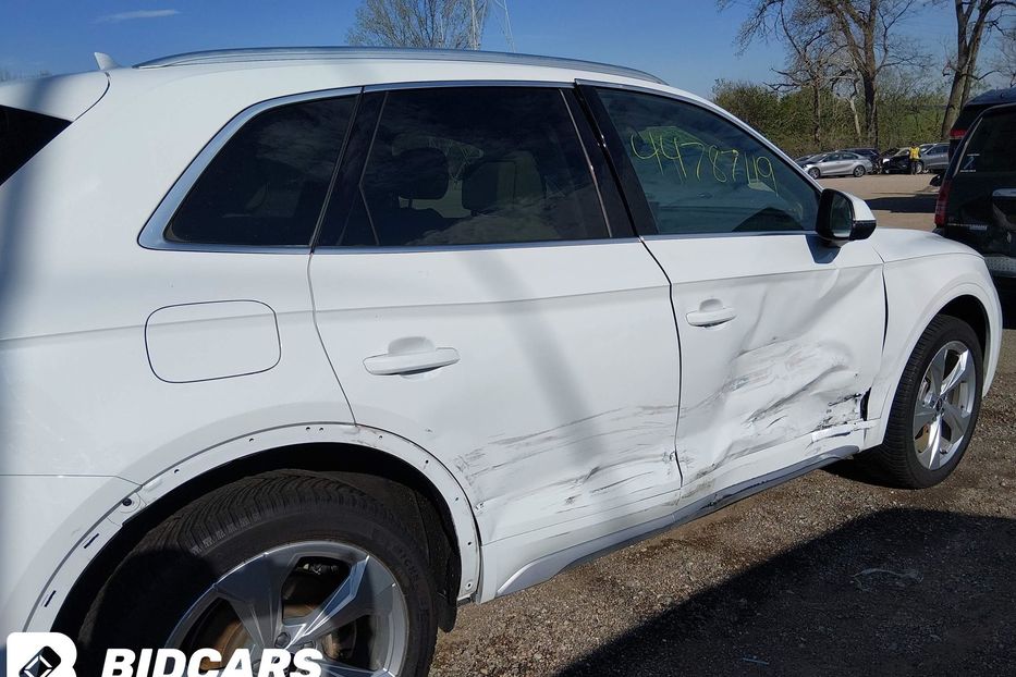 Продам Audi Q5  Premium Plus 45 Quattro  2021 года в Львове
