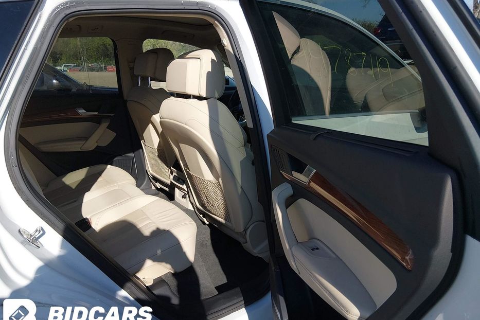 Продам Audi Q5  Premium Plus 45 Quattro  2021 года в Львове