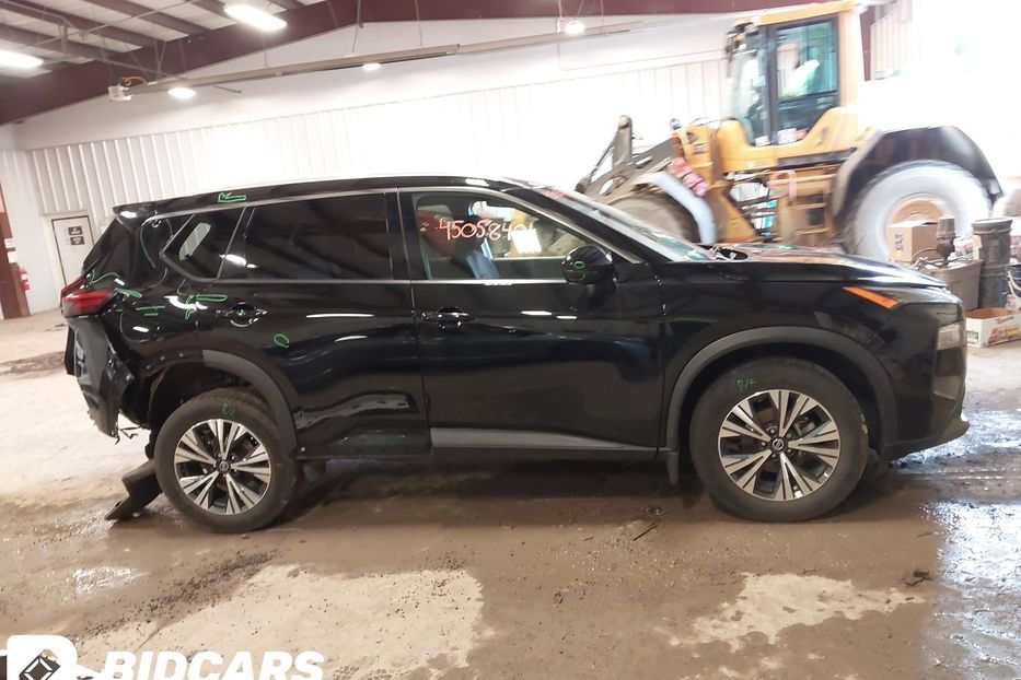 Продам Nissan Rogue Sv Intelligent Awd 2021 года в Львове