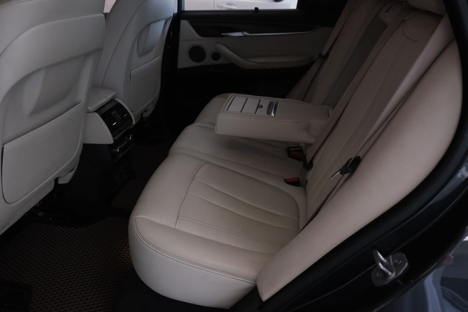 Продам BMW X5 2016 года в Одессе