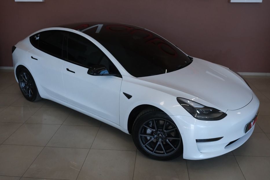 Продам Tesla Model 3 2021 года в Одессе