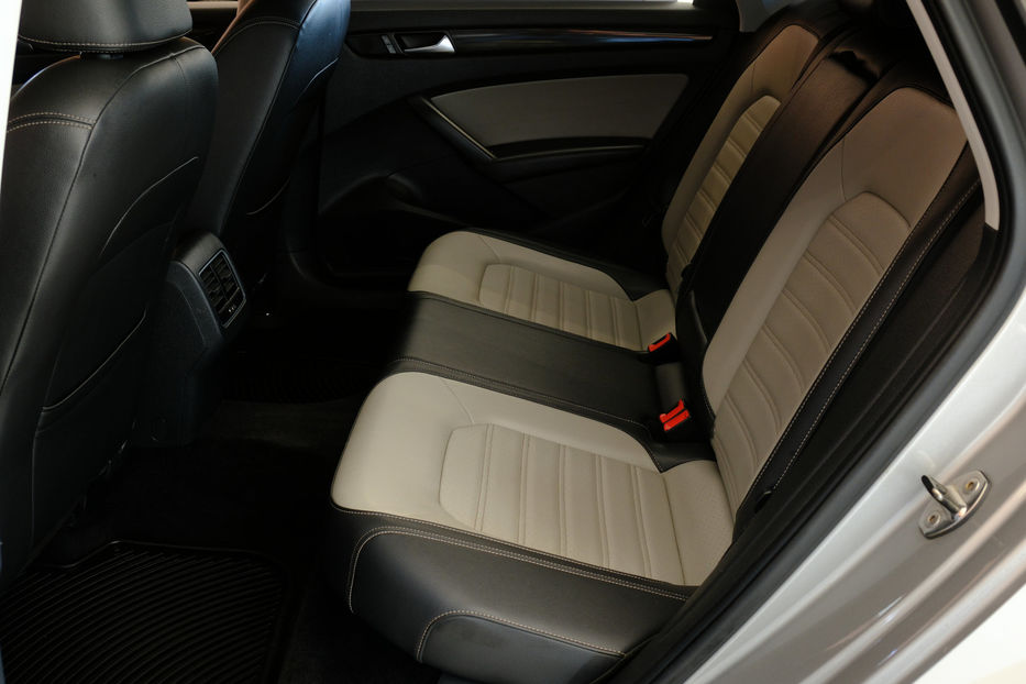 Продам Volkswagen Passat B7 2014 года в Одессе