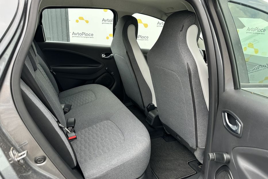 Продам Renault Zoe 2023 года в Луцке