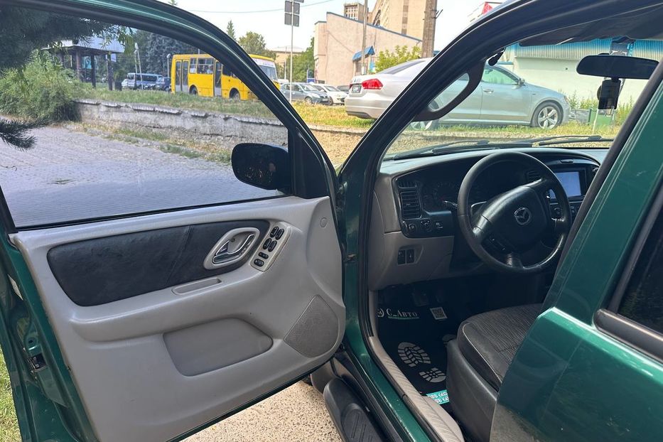 Продам Mazda Tribute 2001 года в Черновцах