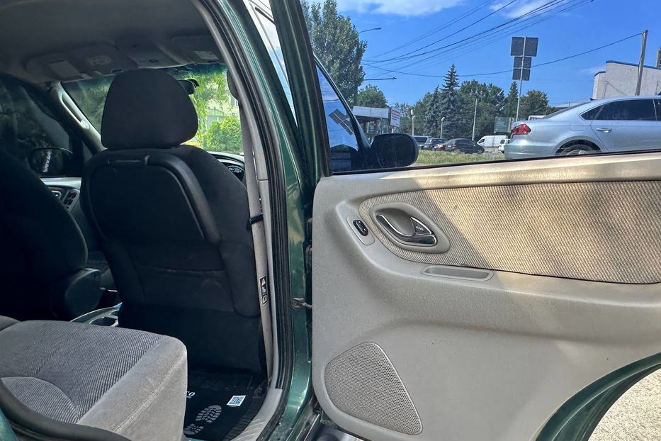 Продам Mazda Tribute 2001 года в Черновцах