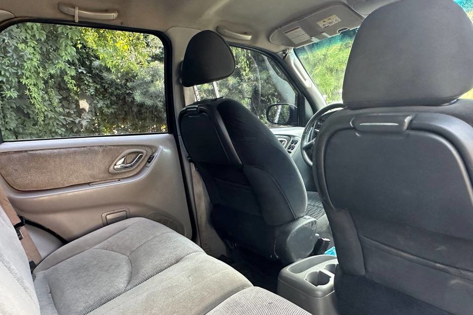 Продам Mazda Tribute 2001 года в Черновцах