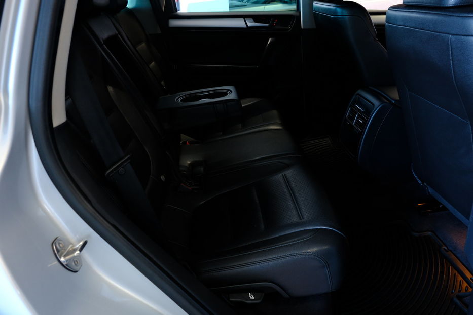 Продам Volkswagen Touareg 2013 года в Одессе