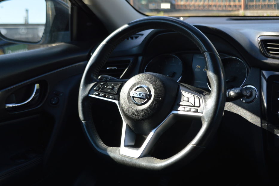 Продам Nissan Rogue Pure drive Hybrid SV 2017 года в Одессе