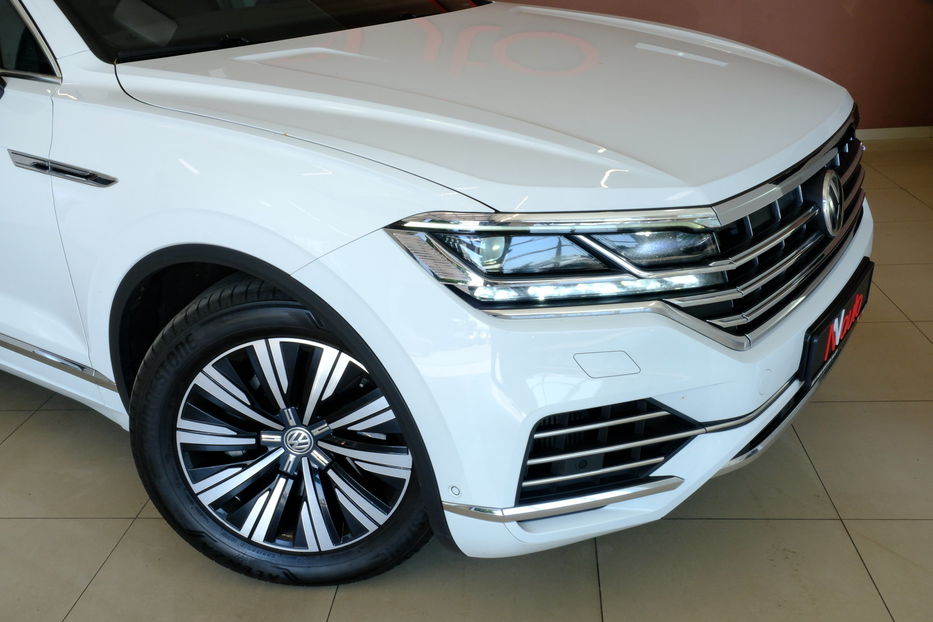 Продам Volkswagen Touareg 2018 года в Одессе