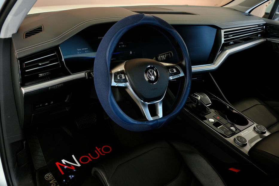 Продам Volkswagen Touareg 2018 года в Одессе