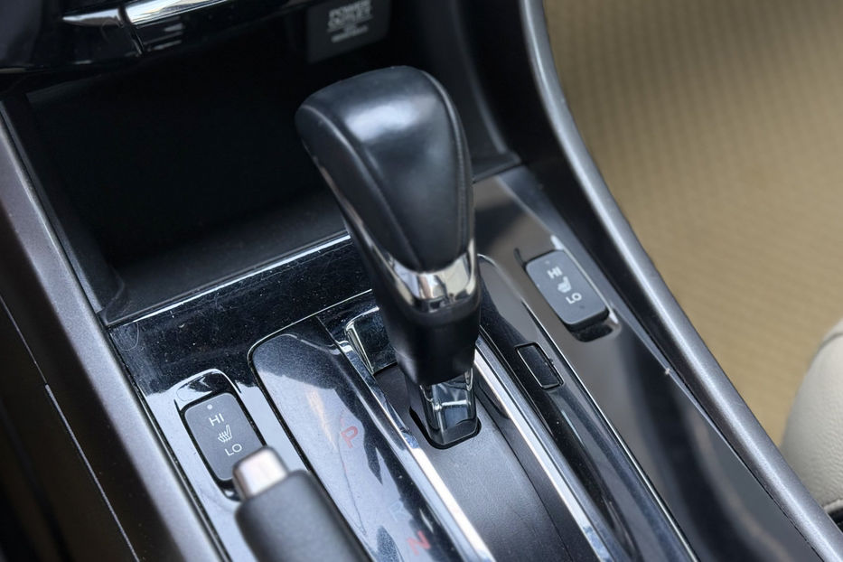 Продам Honda Accord 2.4 AT (188 к.с.) 2015 года в Киеве