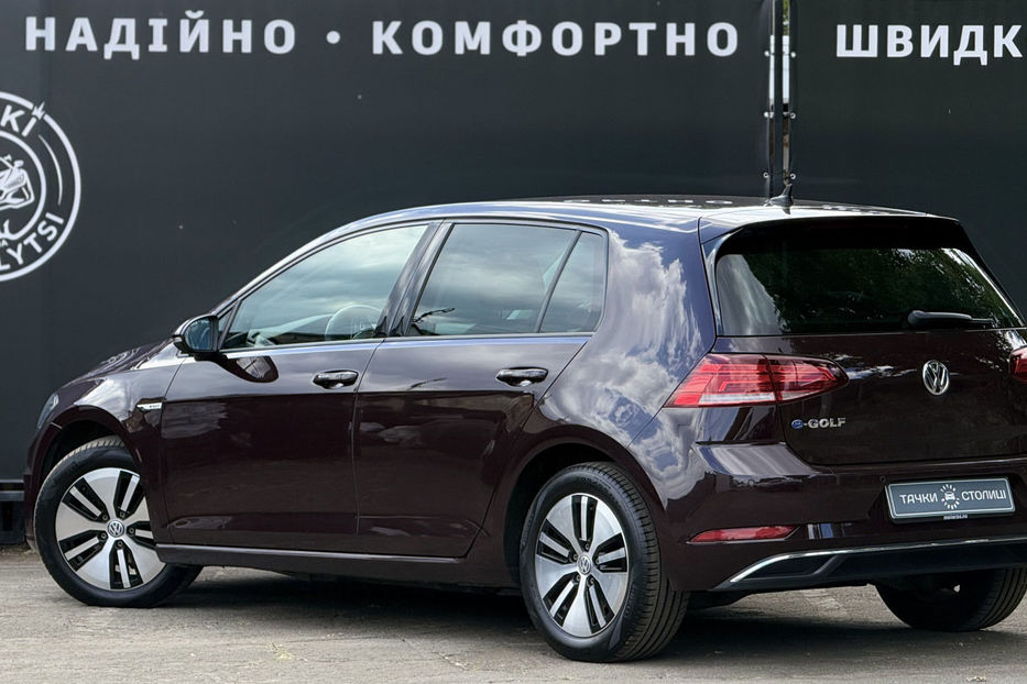 Продам Volkswagen e-Golf 35.8 kWh (136 к.с.) Highline 2018 года в Киеве