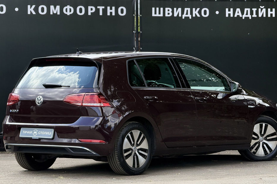 Продам Volkswagen e-Golf 35.8 kWh (136 к.с.) Highline 2018 года в Киеве