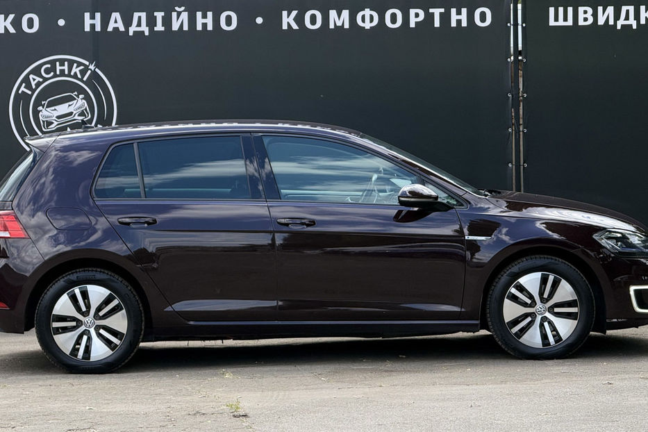Продам Volkswagen e-Golf 35.8 kWh (136 к.с.) Highline 2018 года в Киеве