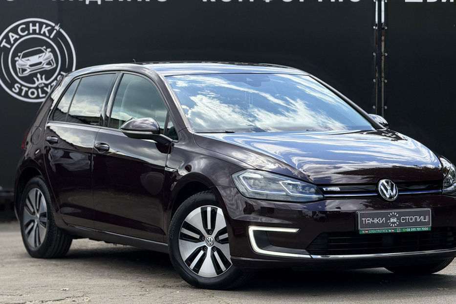 Продам Volkswagen e-Golf 35.8 kWh (136 к.с.) Highline 2018 года в Киеве