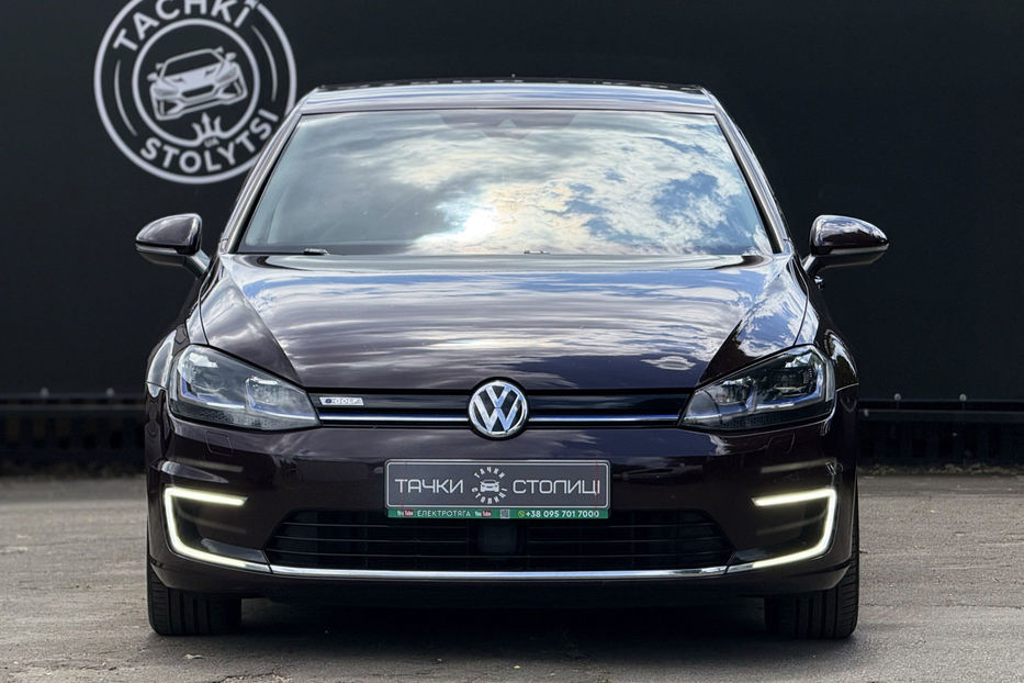 Продам Volkswagen e-Golf 35.8 kWh (136 к.с.) Highline 2018 года в Киеве