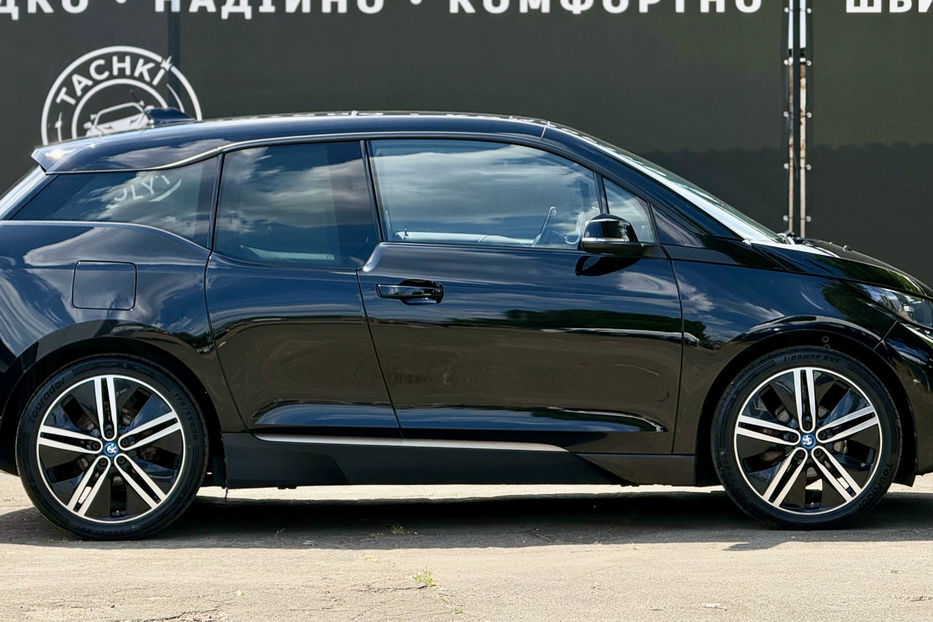 Продам BMW 3 Series GT I3 I01 (FL)  •  33.2 kWh  2017 года в Киеве