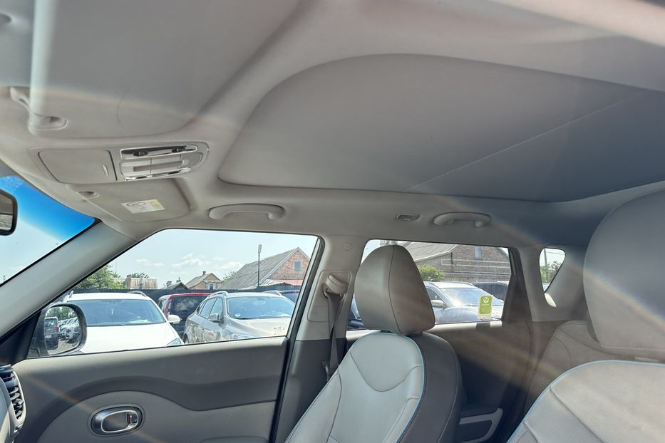 Продам Kia Soul 33 квт 2018 года в Луцке