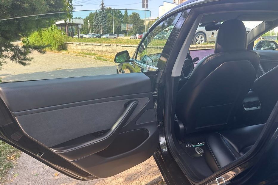 Продам Tesla Model 3 2019 года в Черновцах