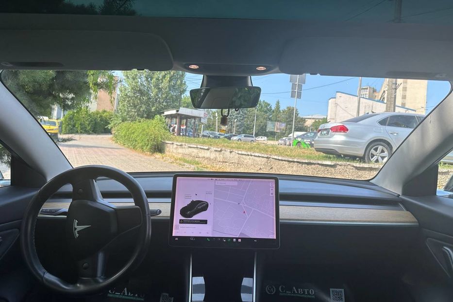 Продам Tesla Model 3 2019 года в Черновцах