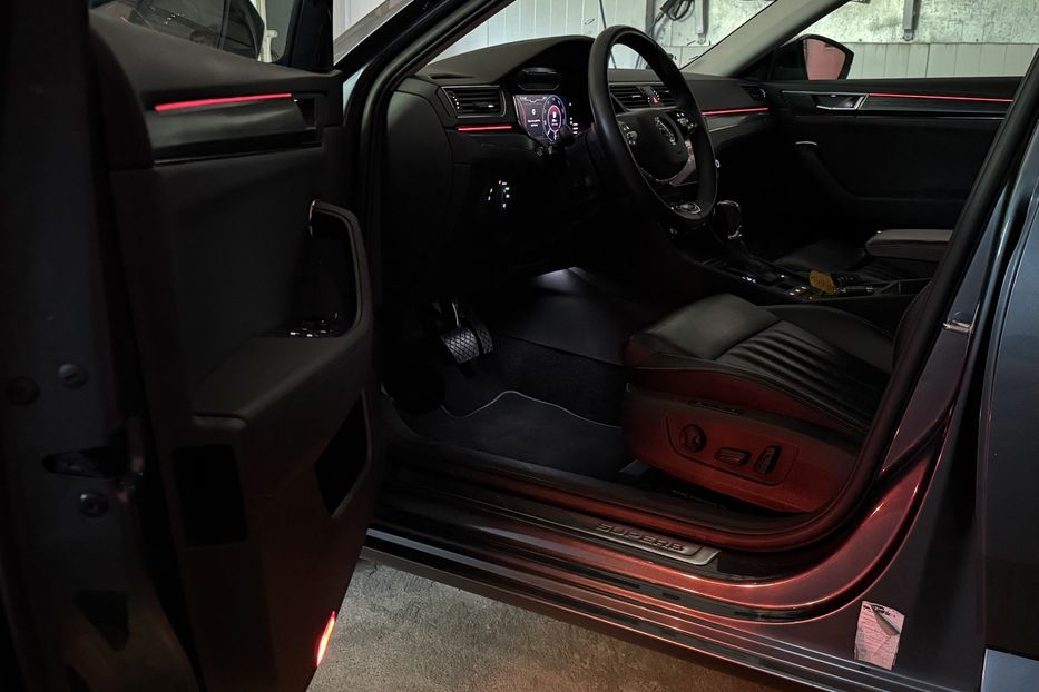 Продам Skoda Superb 2.0 TDI 150 к.с ШКІРА FULL LED 2021 года в Львове