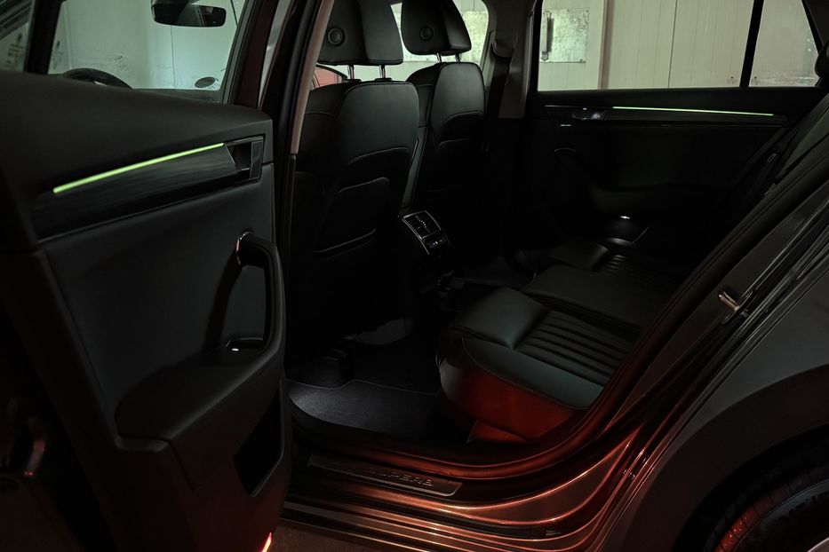 Продам Skoda Superb 2.0 TDI 150 к.с ШКІРА FULL LED 2021 года в Львове