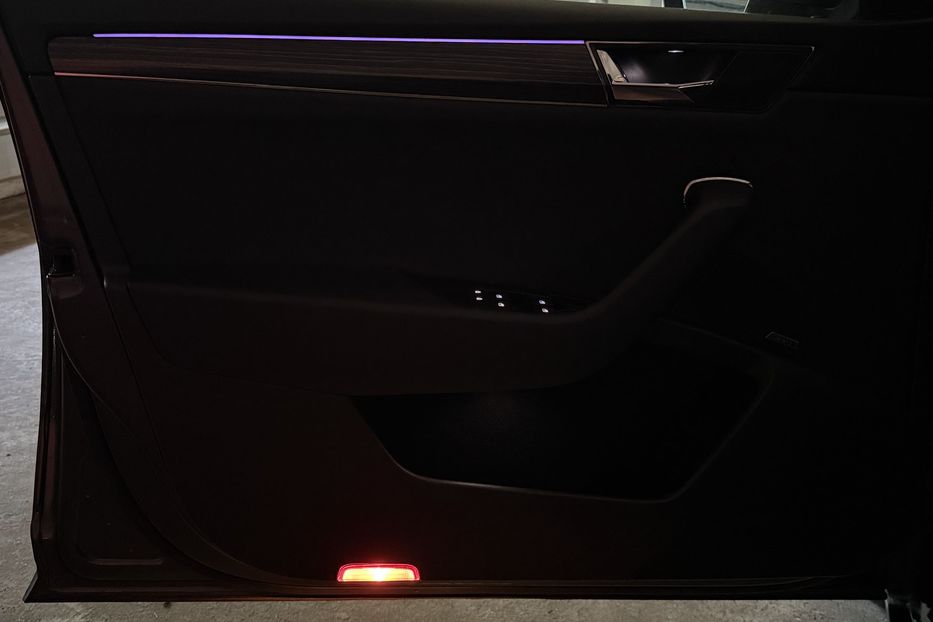 Продам Skoda Superb 2.0 TDI 150 к.с ШКІРА FULL LED 2021 года в Львове