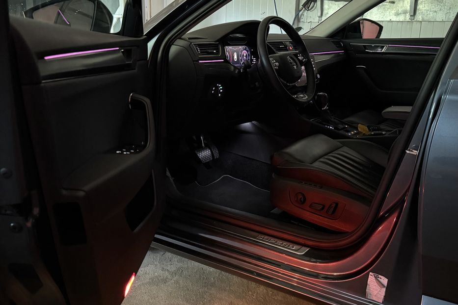 Продам Skoda Superb 2.0 TDI 150 к.с ШКІРА FULL LED 2021 года в Львове