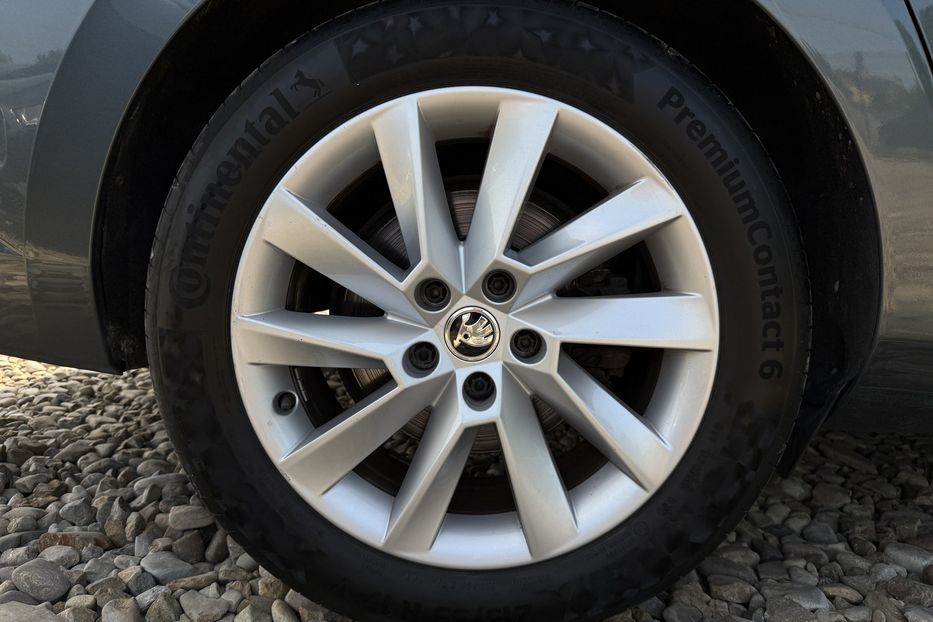 Продам Skoda Superb 2.0 TDI 150 к.с ШКІРА FULL LED 2021 года в Львове