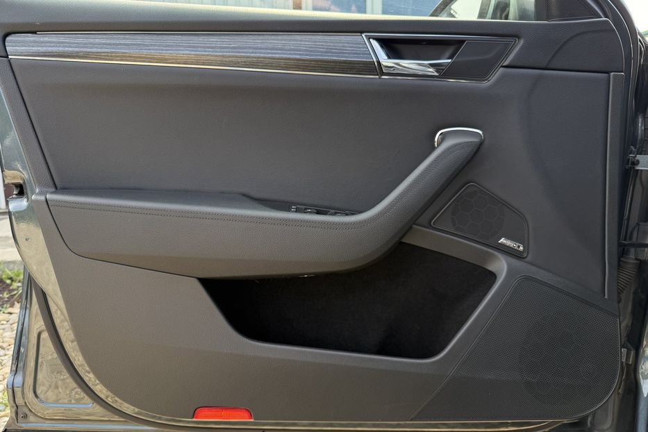 Продам Skoda Superb 2.0 TDI 150 к.с ШКІРА FULL LED 2021 года в Львове
