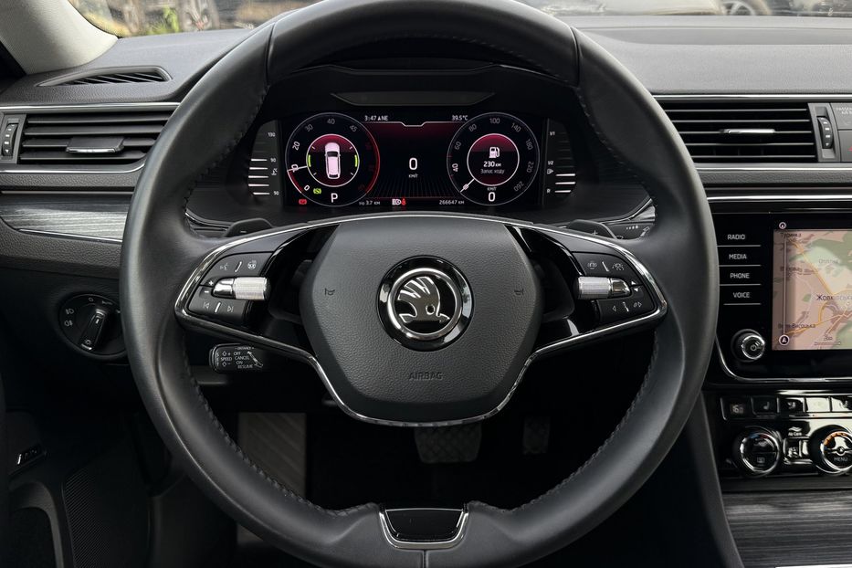 Продам Skoda Superb 2.0 TDI 150 к.с ШКІРА FULL LED 2021 года в Львове