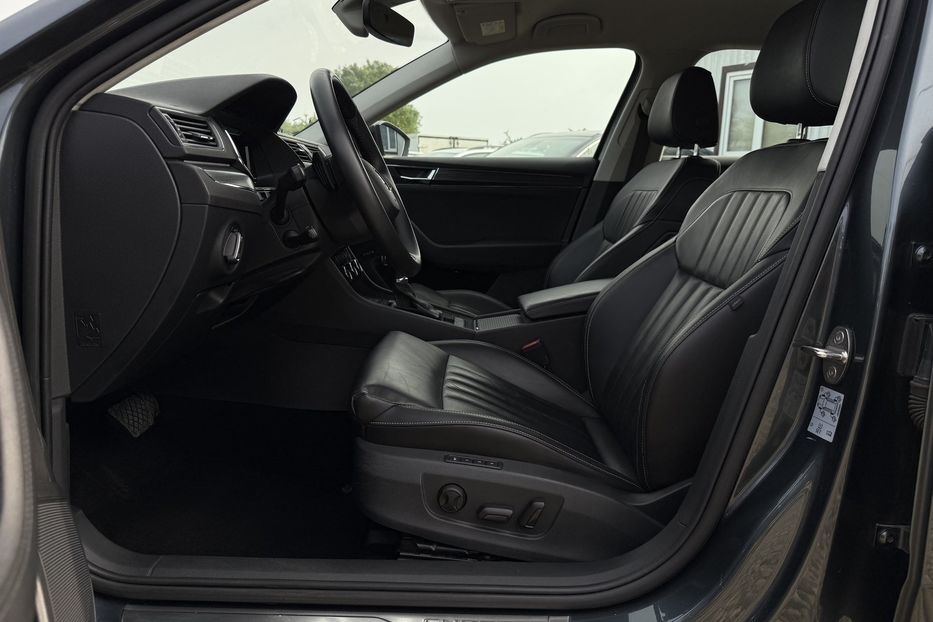 Продам Skoda Superb 2.0 TDI 150 к.с ШКІРА FULL LED 2021 года в Львове