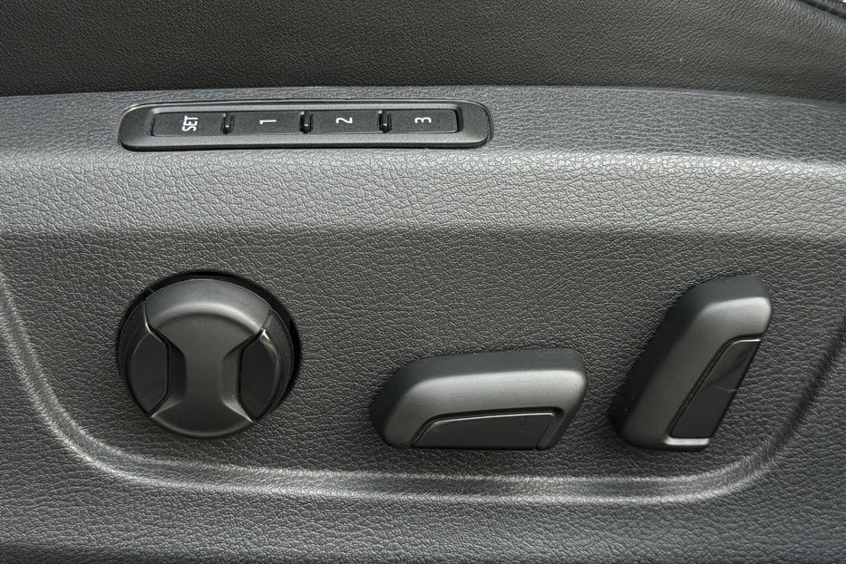 Продам Skoda Superb 2.0 TDI 150 к.с ШКІРА FULL LED 2021 года в Львове