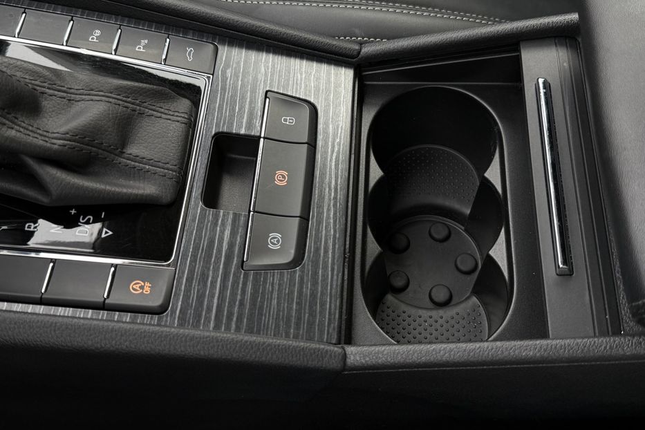 Продам Skoda Superb 2.0 TDI 150 к.с ШКІРА FULL LED 2021 года в Львове