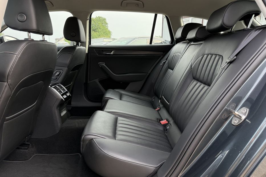 Продам Skoda Superb 2.0 TDI 150 к.с ШКІРА FULL LED 2021 года в Львове