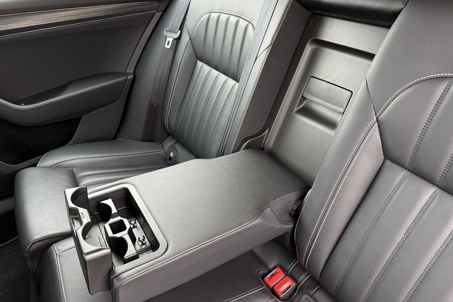 Продам Skoda Superb 2.0 TDI 150 к.с ШКІРА FULL LED 2021 года в Львове
