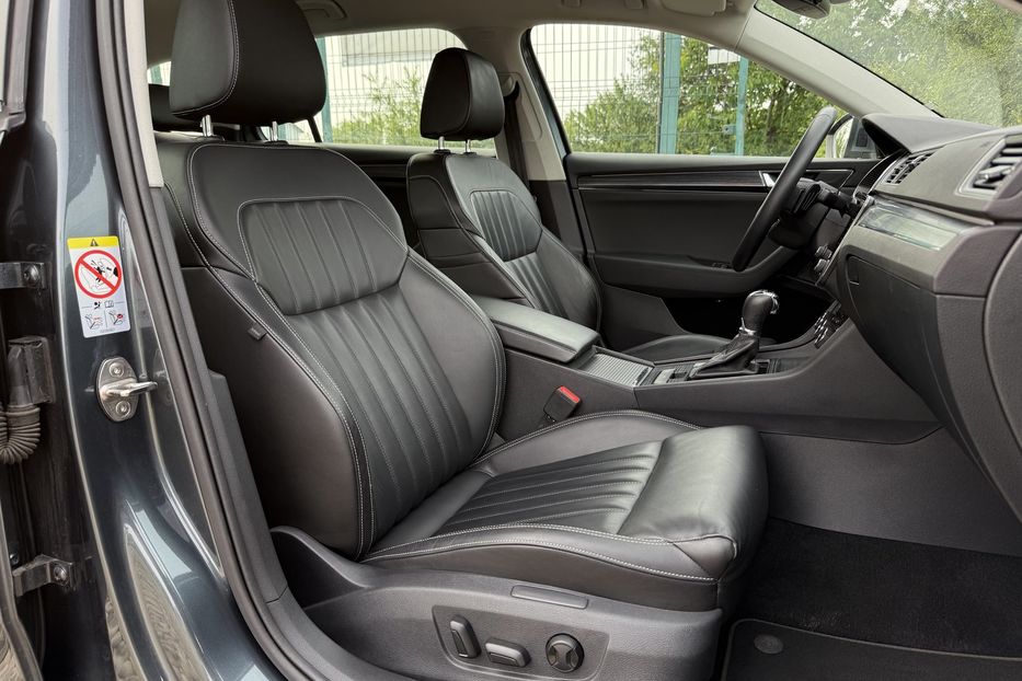 Продам Skoda Superb 2.0 TDI 150 к.с ШКІРА FULL LED 2021 года в Львове