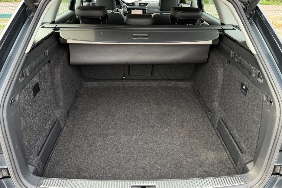 Продам Skoda Superb 2.0 TDI 150 к.с ШКІРА FULL LED 2021 года в Львове