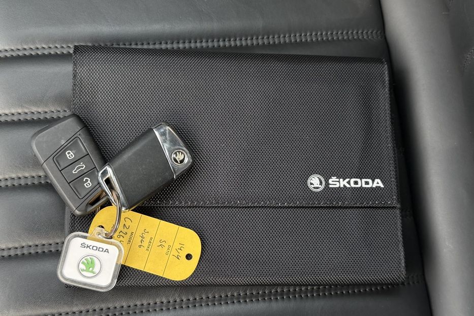 Продам Skoda Superb 2.0 TDI 150 к.с ШКІРА FULL LED 2021 года в Львове