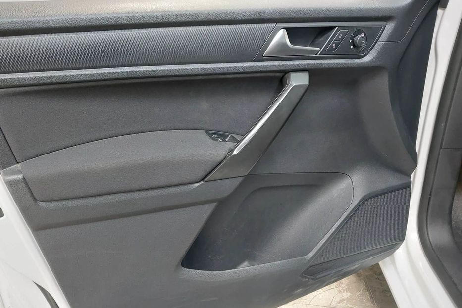 Продам Volkswagen Caddy пасс. Comfort цілий 75kw v2766 2021 года в Луцке