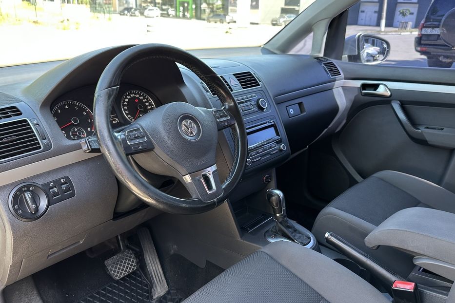 Продам Volkswagen Touran 2011 года в Николаеве