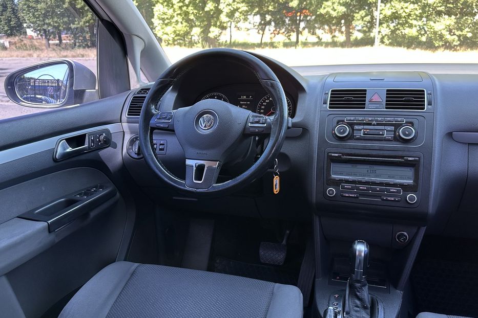 Продам Volkswagen Touran 2011 года в Николаеве